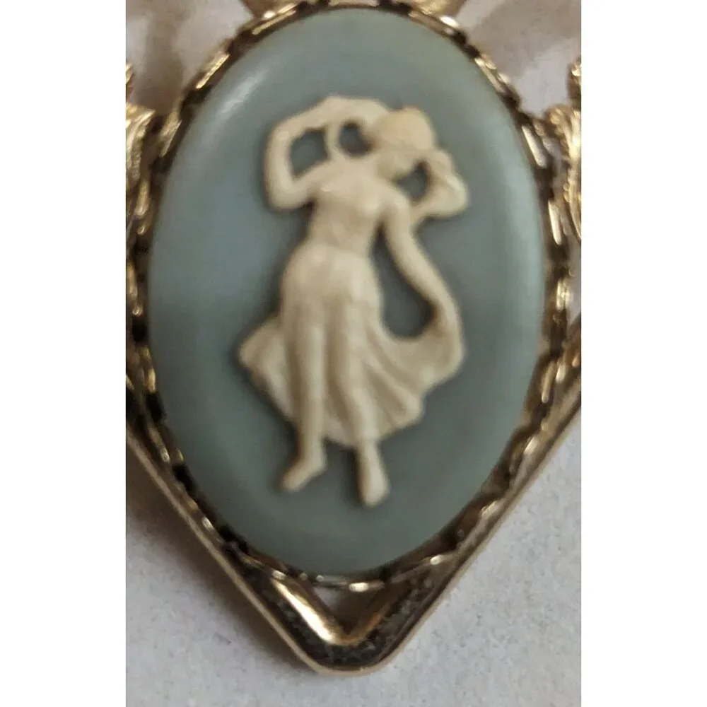 Vintage Heart ‎ Blue Cameo brooch pin pendant Dancing Girl gold tone art deco